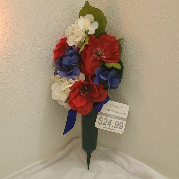 3 Available Spring Flower Yard Decoration - Picture 2 of 6